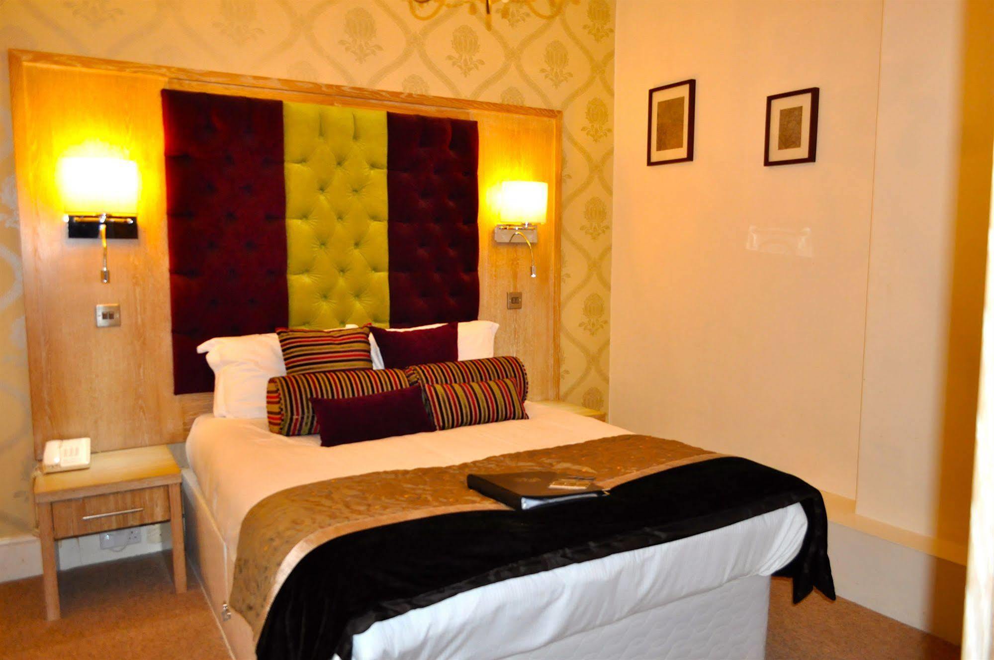 The Angel Inn Hotel Першор Экстерьер фото